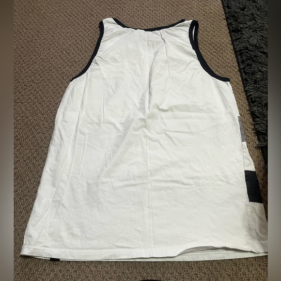 Quicksilver | Men’s Large Tank Top - Picture 4 of 6